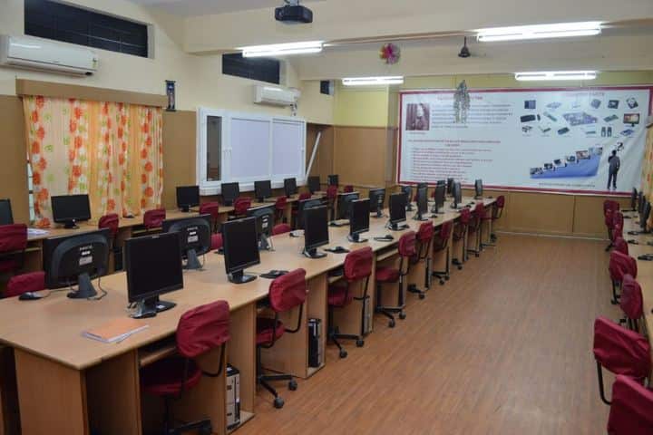 Notredame Of Holycross School-Computer Lab