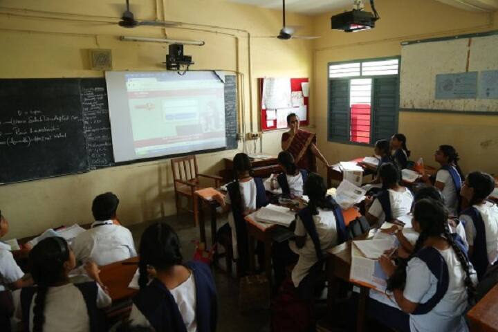 P S Senior Secondary School-Smart Classrooms
