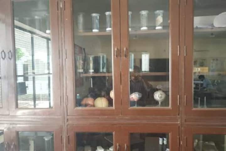 Pandugudi Sri Lakshmi Narayana Vidyalaya-Biology Lab