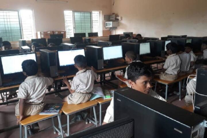 Pandugudi Sri Lakshmi Narayana Vidyalaya-Computer Lab