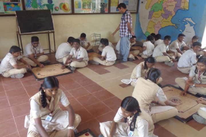 Pandugudi Sri Lakshmi Narayana Vidyalaya-Indoor Games