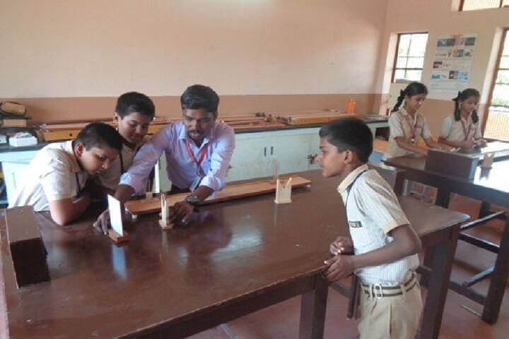 Pandugudi Sri Lakshmi Narayana Vidyalaya-Physics Lab