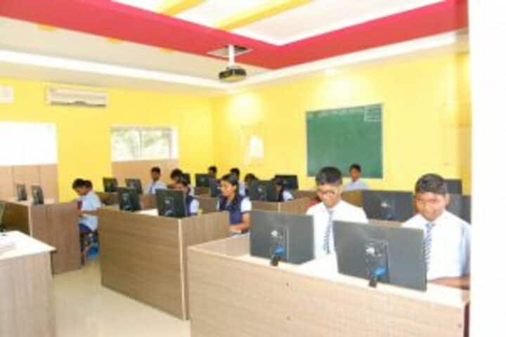 Pannai Public School-Computer Lab