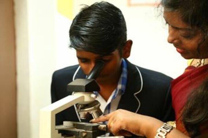 Parvathys Anugrahaa International School-Biology Lab