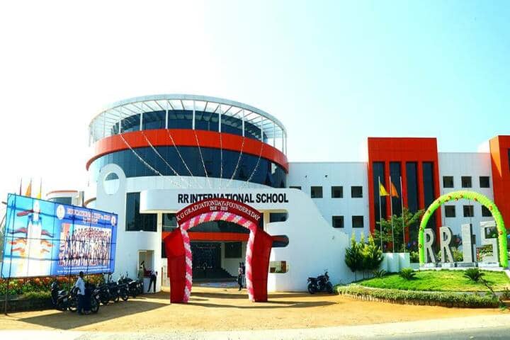 R R International School - School View