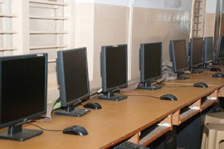 R S Krishnan Higher Secondary School - Computer Lab