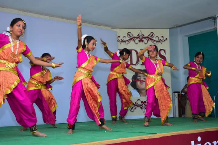 RD International School-Dance