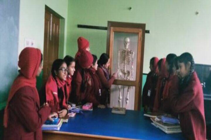 Prabhat Tara School-Biology Lab