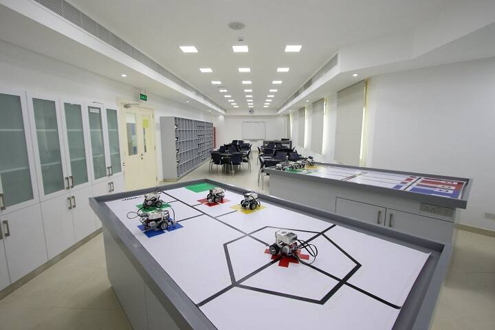 S K P Vanitha International School-Robotics-Laboratory