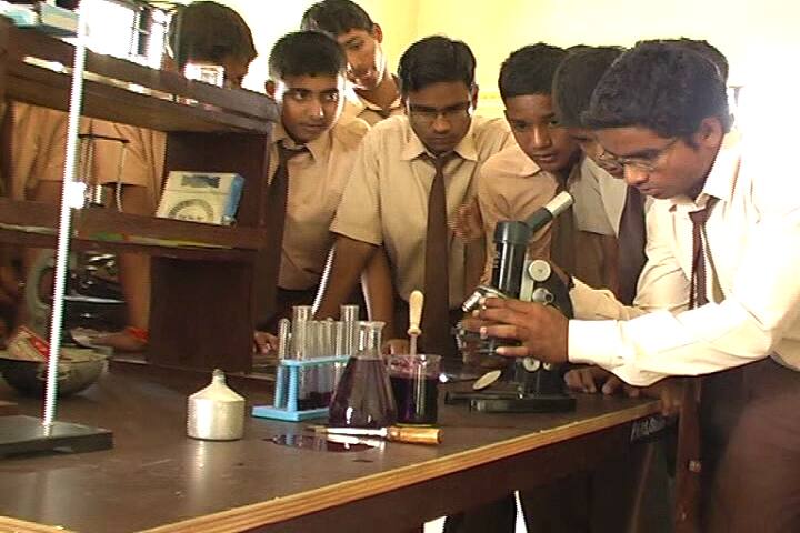 Pragya Niketan Public School-Lab
