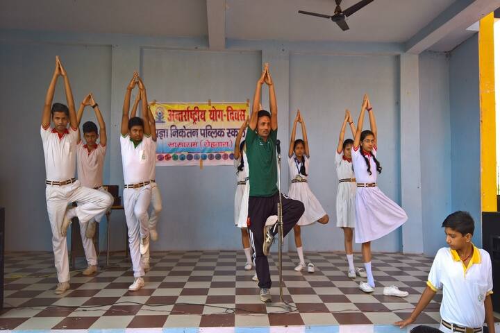 Pragya Niketan Public School-Yoga Day