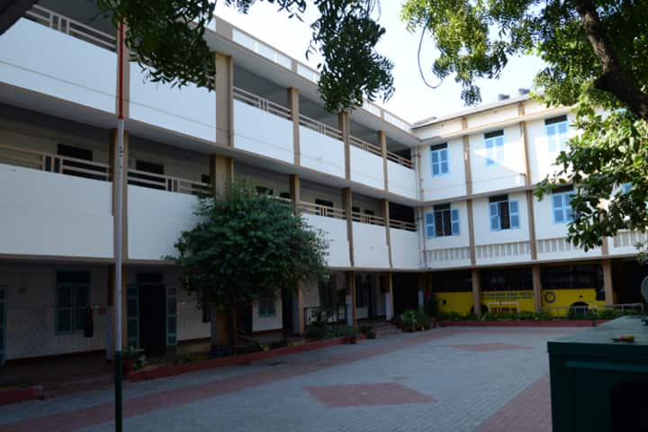 Shakti Vinayakar Hindu Vidyalaya S S-School-Building