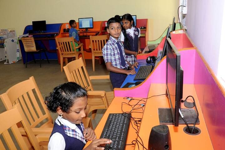 Shri Rosy Vidyaalaya - Computer lab