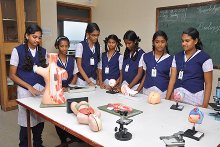 Shri Vidhya Bharathi Modern School - Bio lab
