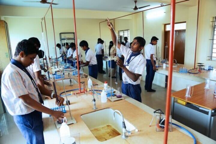 Shri Vidhya Bharathi Modern School - Lab