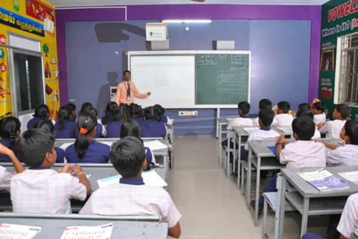 Shri Vidhya Bharathi Modern School - smart class