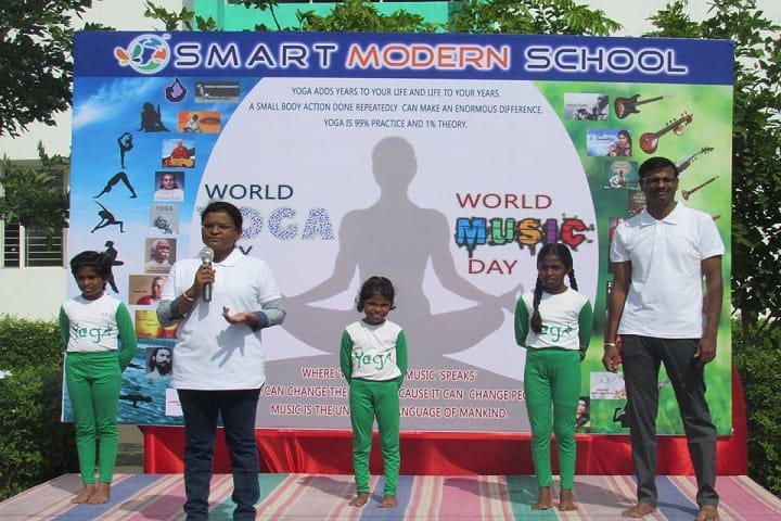 Smart Modern School-Yoga Day