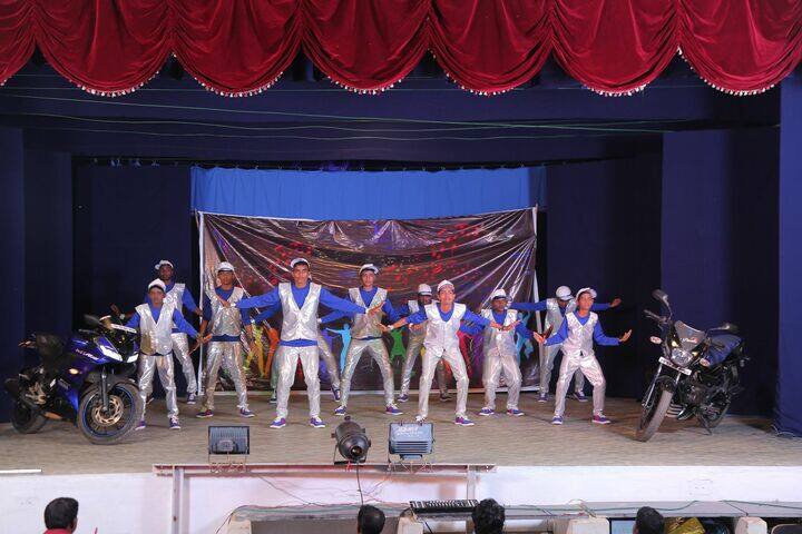 Soundararaja Vidyalaya-Dancing Activity