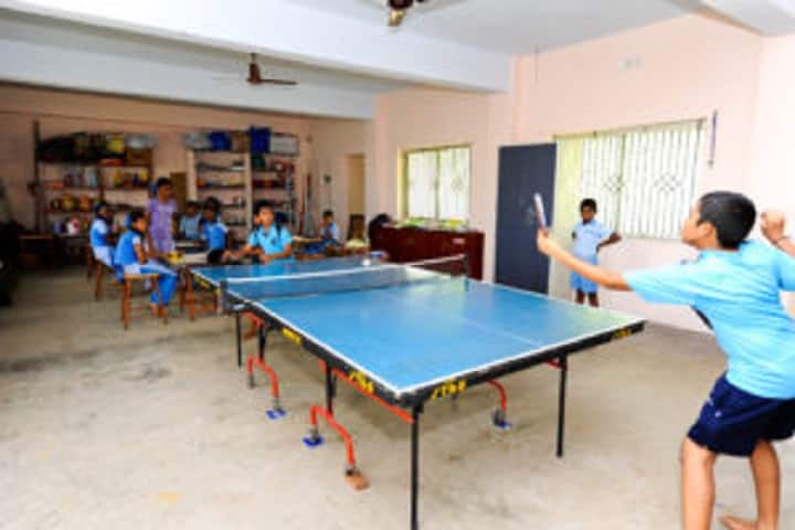 Sri Sivananda Balalaya-Table tennis