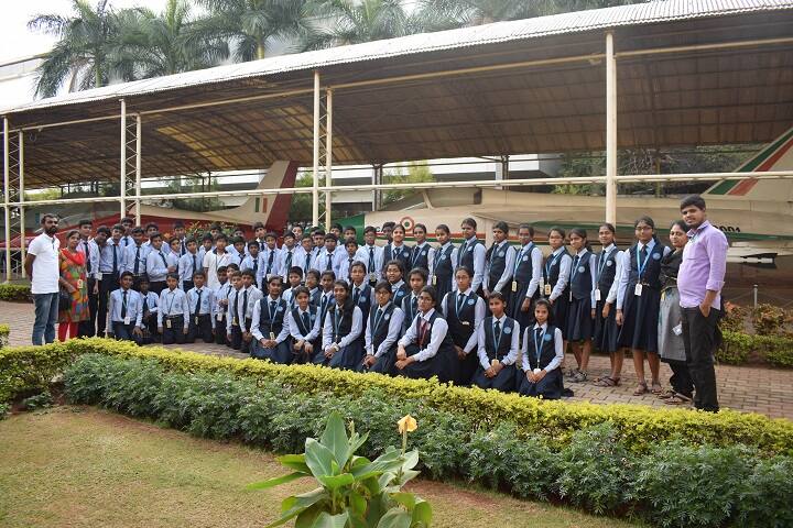Sri Vinayaga Vidhyalaya School-Children