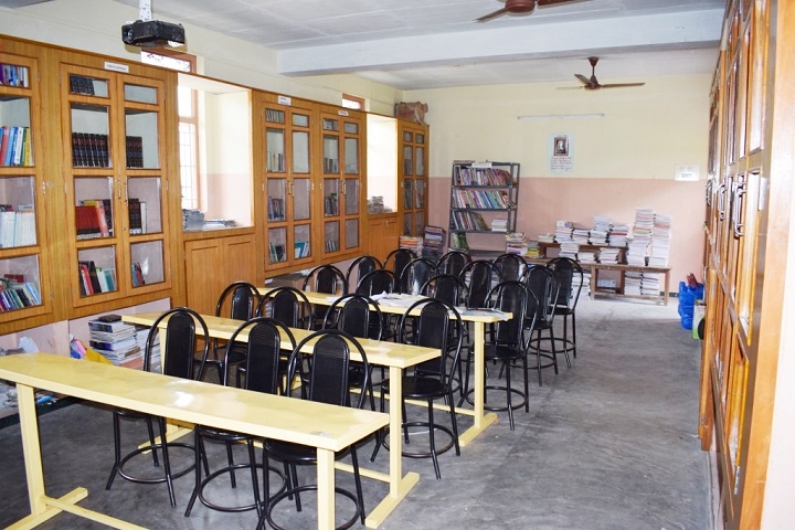 Sri Vinayaga Vidhyalaya School-Library
