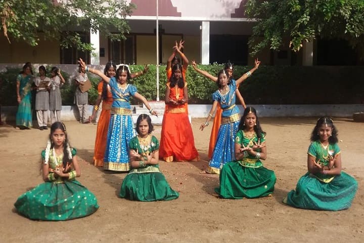 Sri Vageesha Vidhyashram-dance