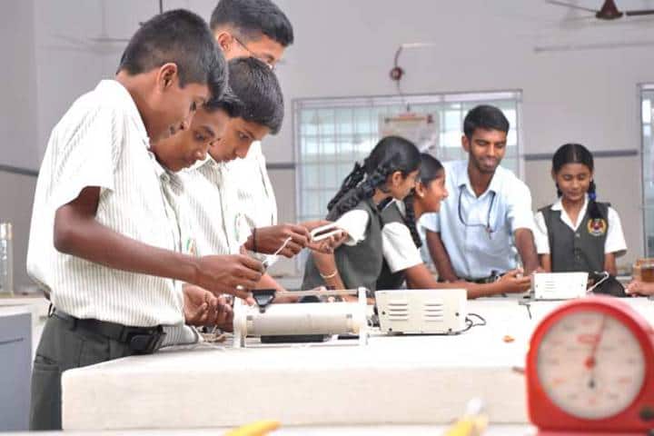 Srri SPK Senior Secondary School-Physics Lab