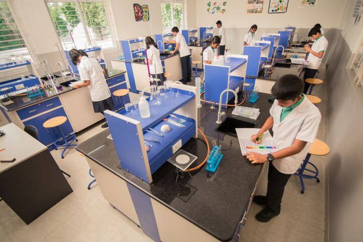 Suguna International School- Chemistry Lab