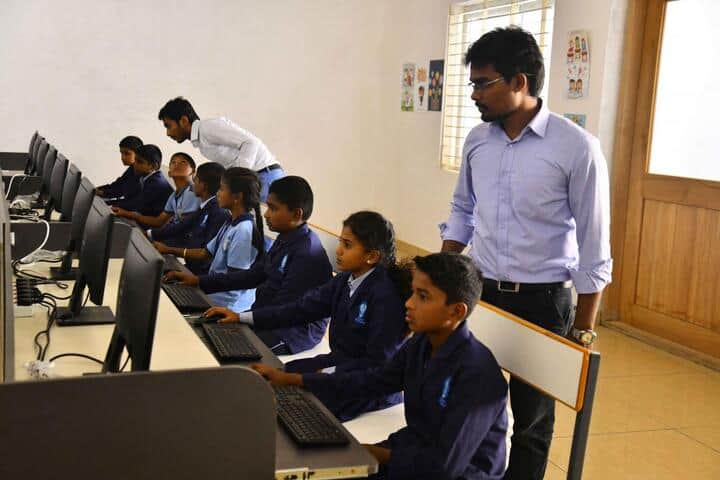 The Indian Model School-Computer Lab