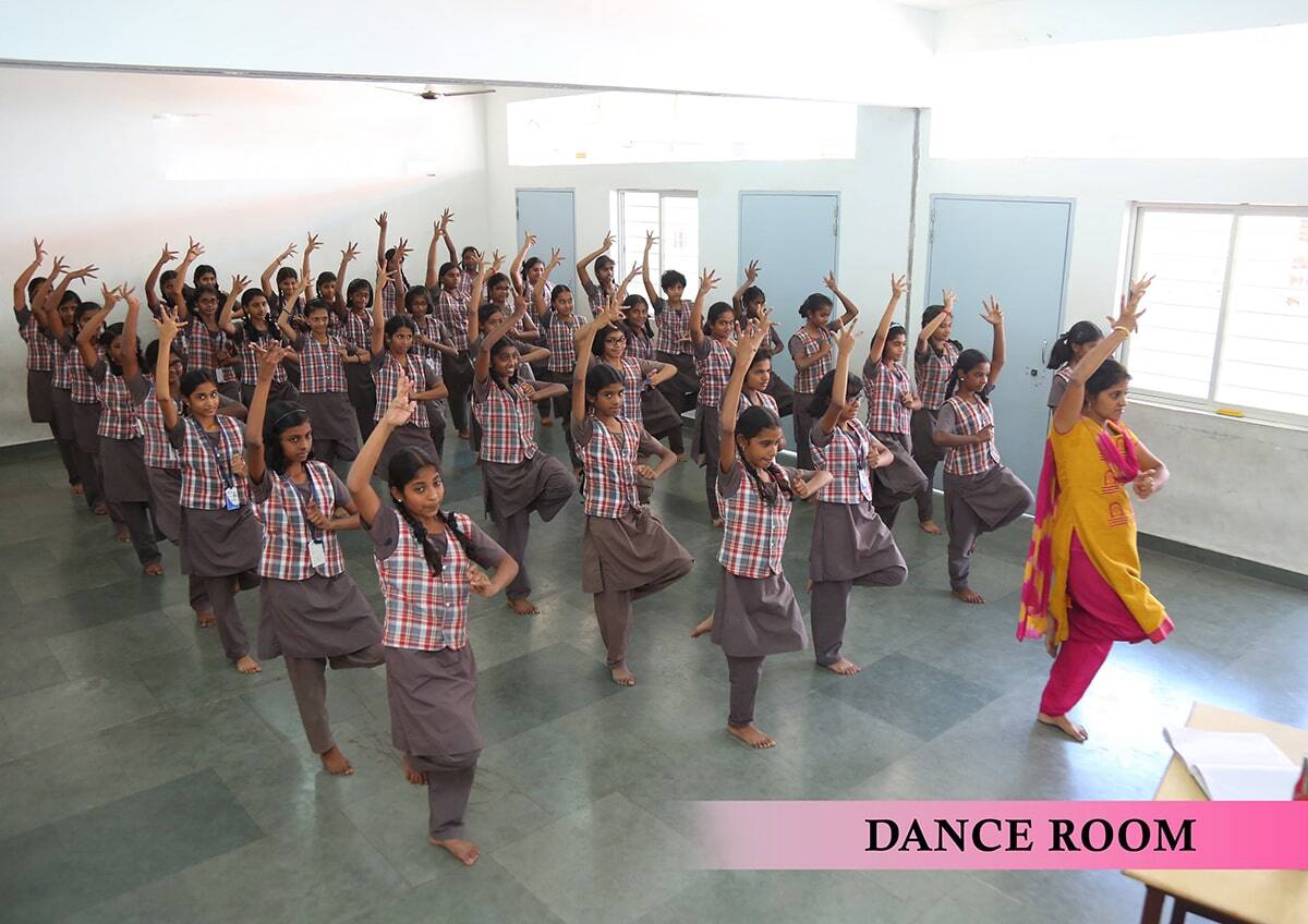 The PSBB Millennium School - dance-room