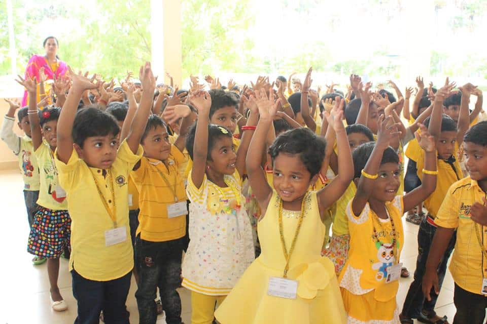 Vallabha Vidyalaya-Yellow Day for KG