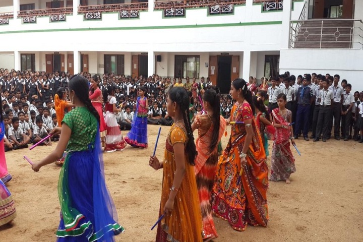 Velalar Vidyalayaa Senior Secondary School-Navaratri Celebration