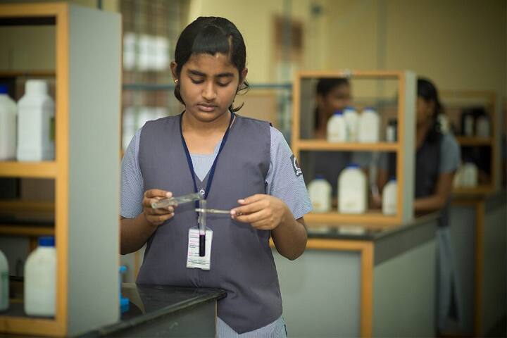 Velammal Residential School-Chemistry Lab