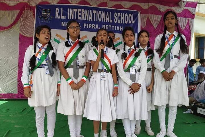R L International School-Singing