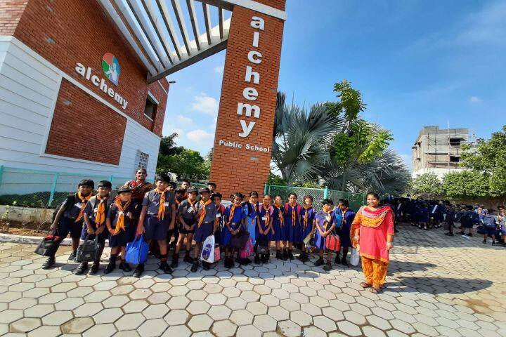 Vijaya Vidhyalaya School-Group Photo