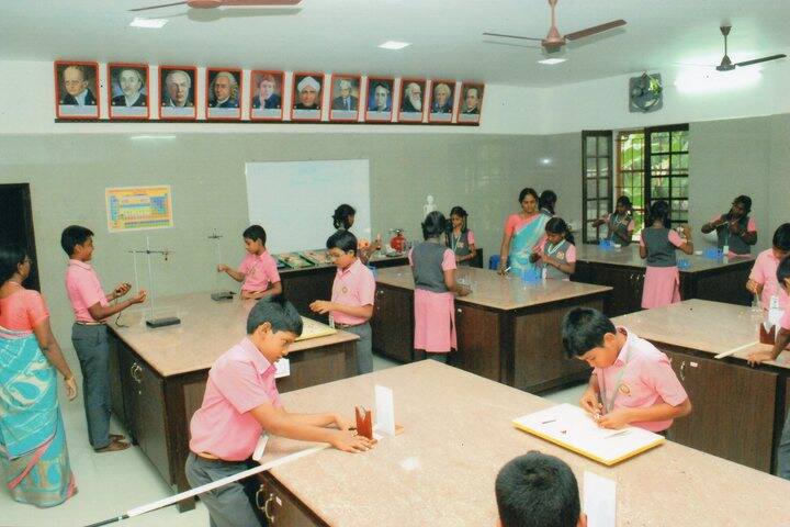 Vivekananda Vidyalaya-Laboratory