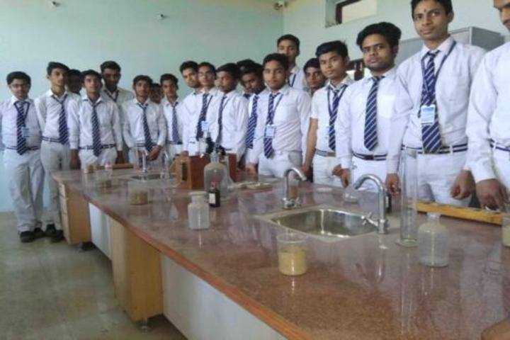 Rajhans Public School-Lab