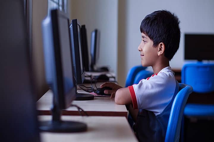 Reqelford International School-Computer Lab