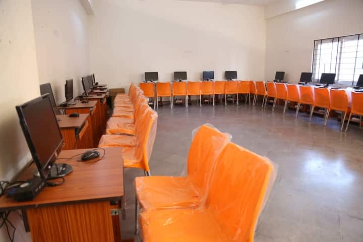 Sr Prime School-Computer Lab