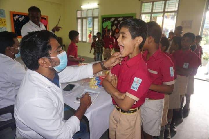 Srinivasa Ramanujan High School-Dental Checkup