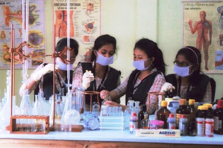 Derozeo Mission School-Laboratory