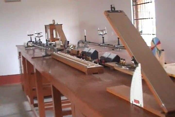 Modern Higher Secondary School-Physics Lab