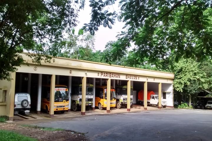 Ramakrishna Mission Vidyalaya-Transport Parking