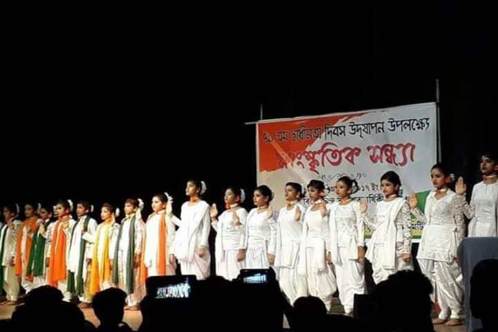Siksha Bhavan Montessori School-Independence Day