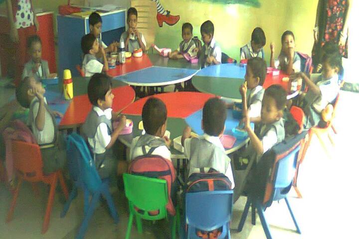 Acme Global School-Kids Classroom
