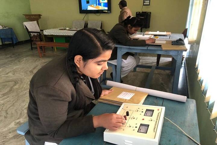 Aims International School -Chemistry Lab