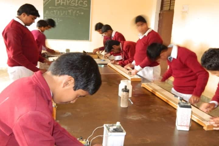 Akanksha Global Academy - Science Lab