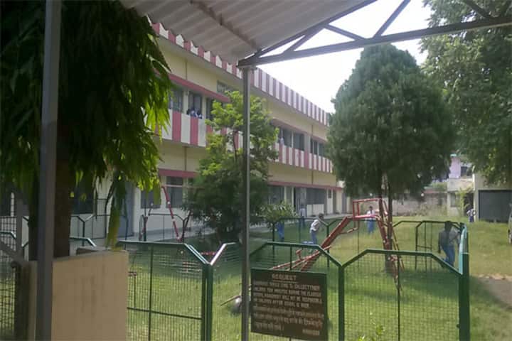 Aliganj Montessori School - School View