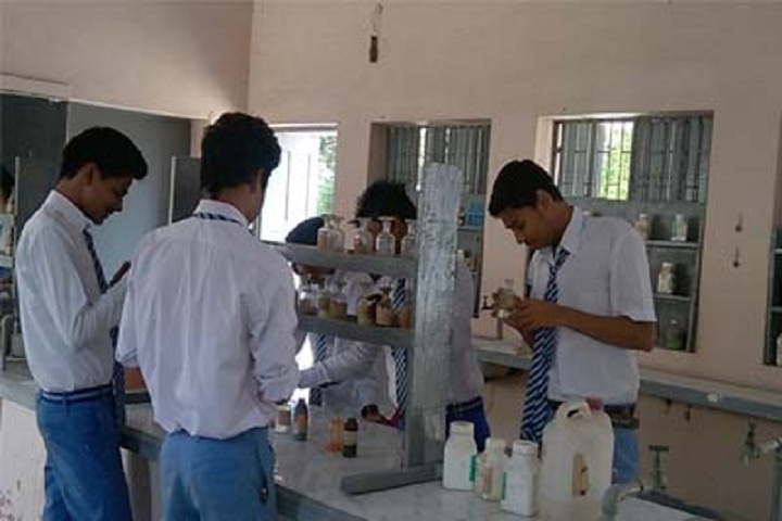 Aliganj Montessori School - Chemistry Lab