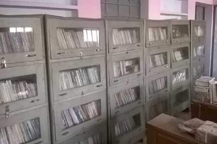 Aliganj Montessori School - Library